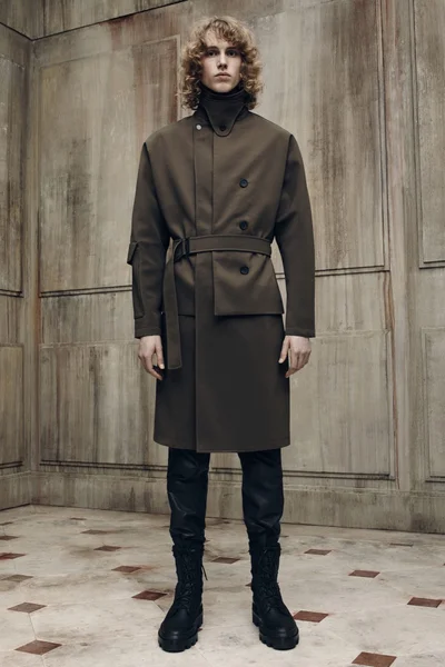 Look 10